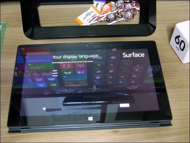 2013-03-07 Surface_Pro_Boxshot 313 (Copy)