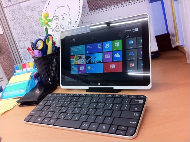 Acer Iconia Tab W510 + Wedge Mobile Keyboard